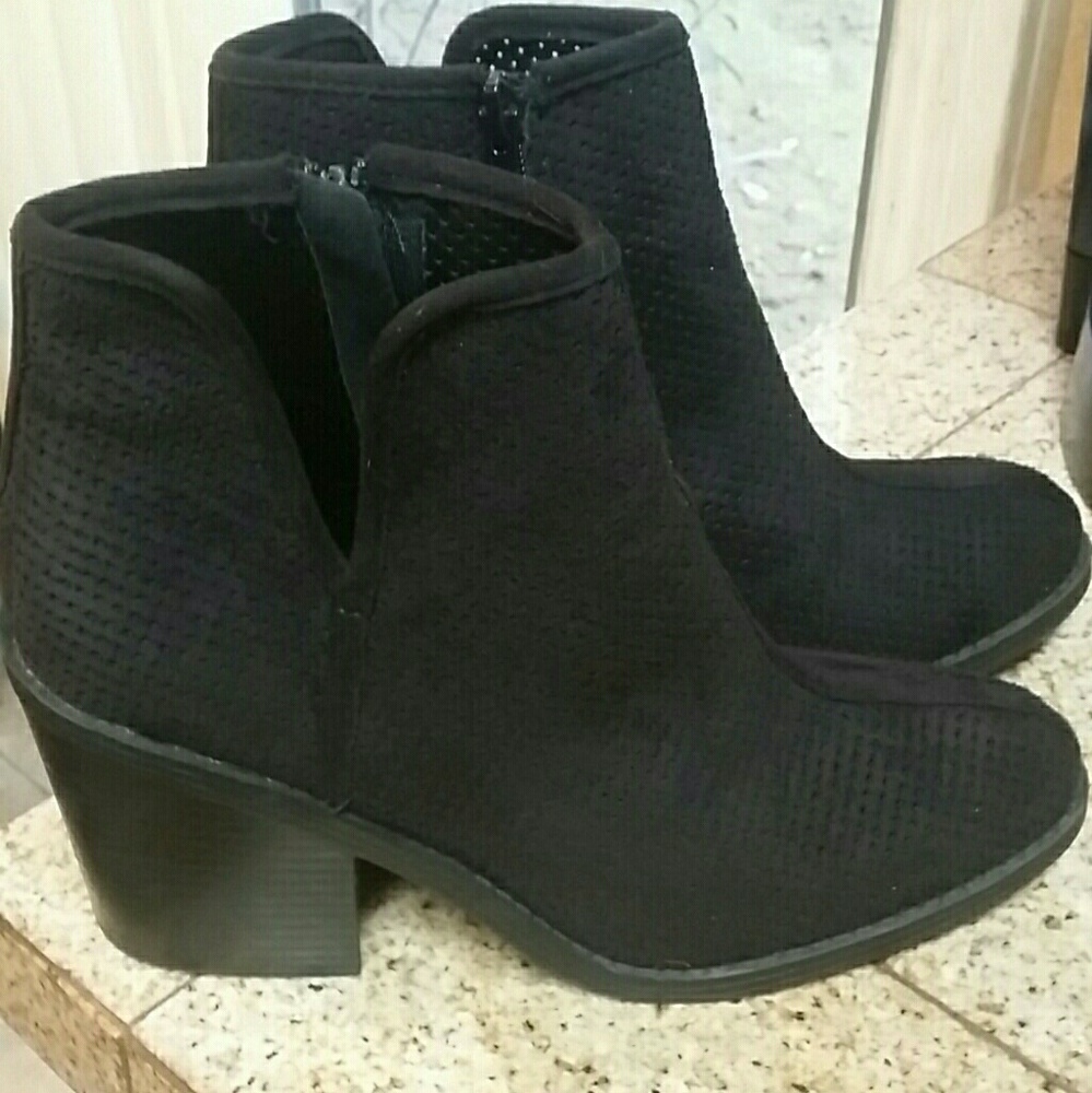 Soda black boots with zipper